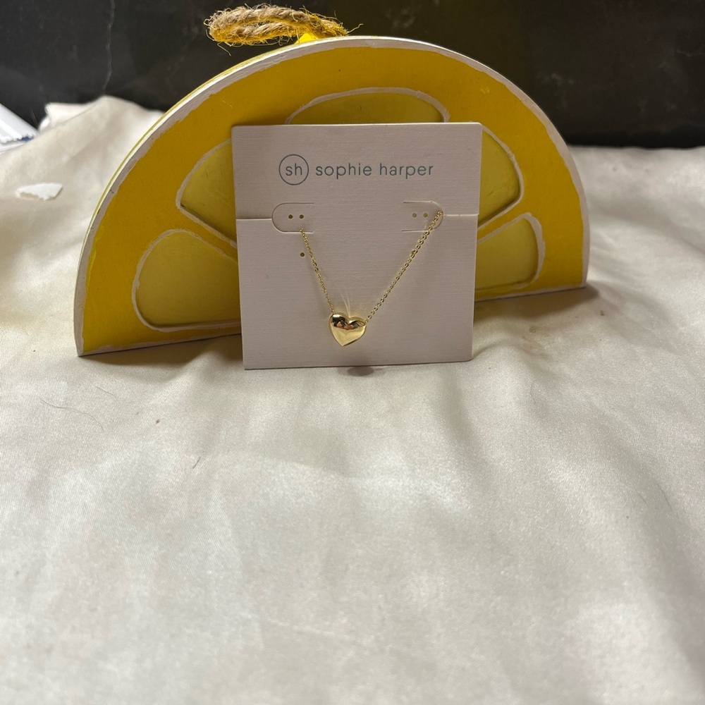 Sophie Harper gold heart necklace